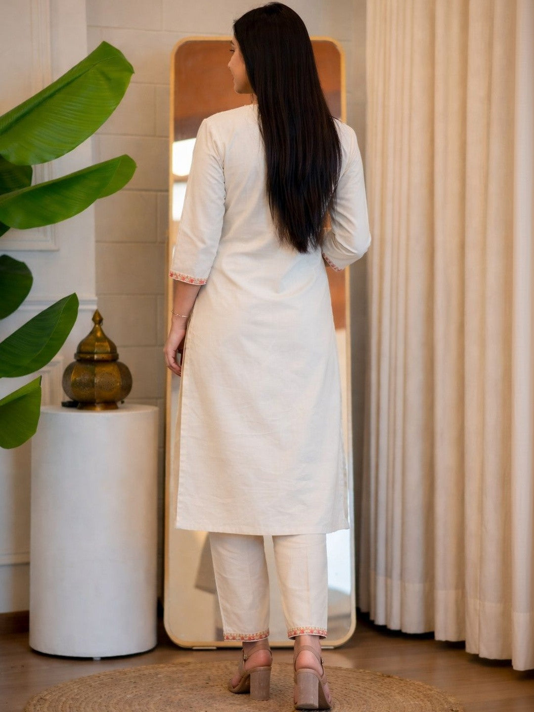 Women White Floral Embroidered Cotton Kurta Set with Pants